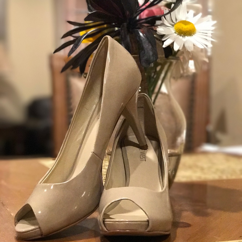 7.5-  NINE WEST PUMPS